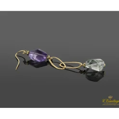 PENDIENTES Pendientes colgantes oro amarillo y piedras semipreciosas.