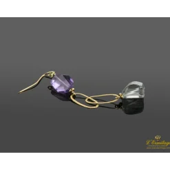 PENDIENTES Pendientes colgantes oro amarillo y piedras semipreciosas.