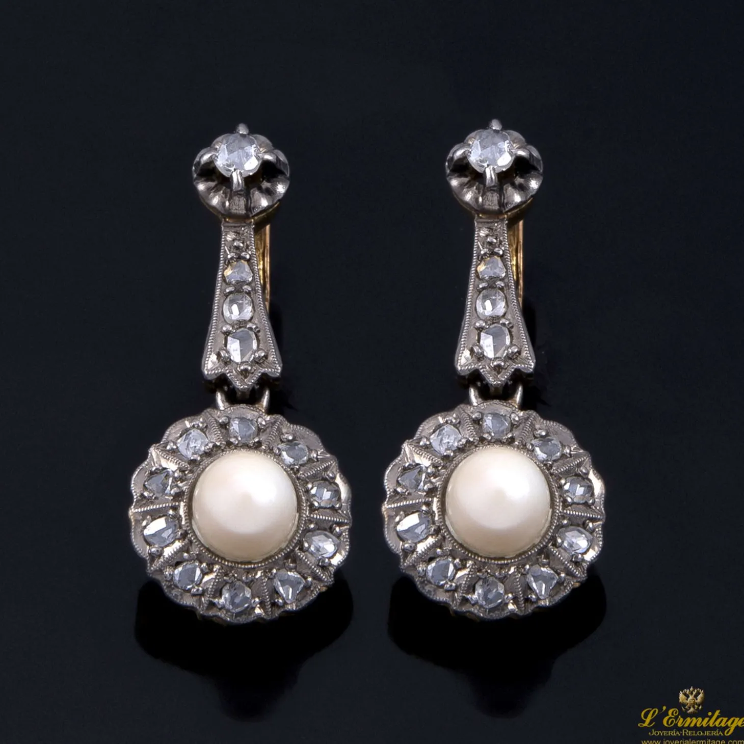 PENDIENTES Pendientes colgantes antiguos en oro amarillo y oro blanco con diamantes.