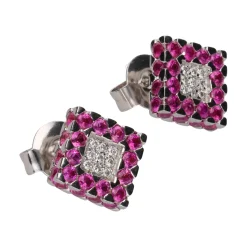 PENDIENTES Pendientes cuadrados en oro blanco con rubíes y brillantes.