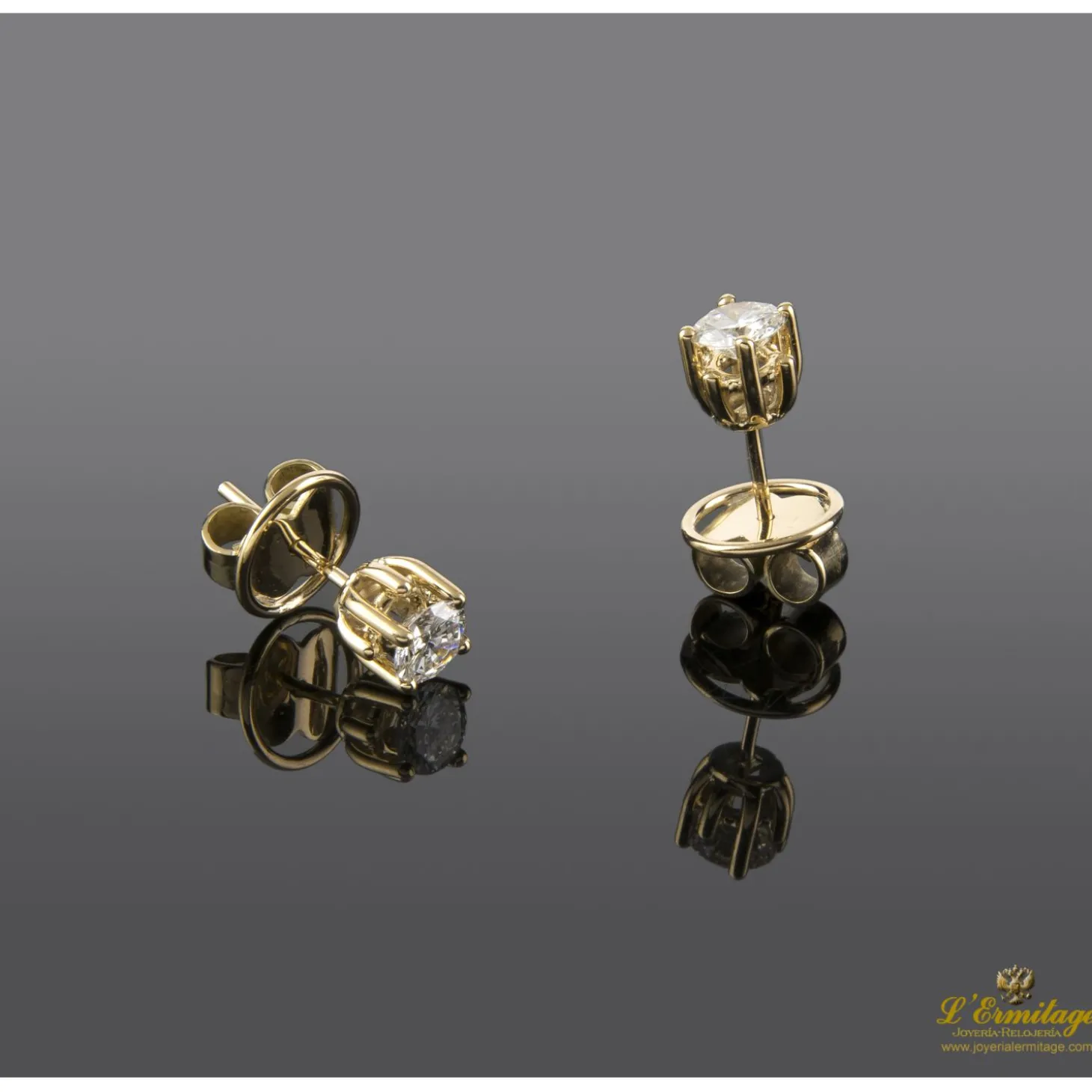 PENDIENTES Pendientes dormilonas en oro amarillo con brillantes