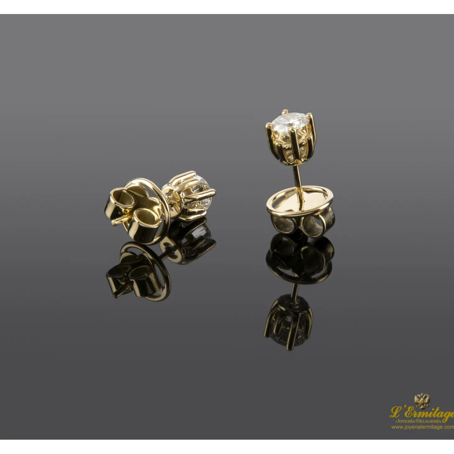 PENDIENTES Pendientes dormilonas en oro amarillo con brillantes