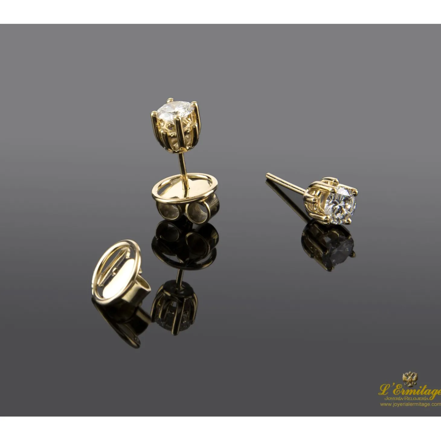 PENDIENTES Pendientes dormilonas en oro amarillo con brillantes