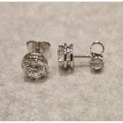 PENDIENTES Pendientes dormilonas en oro blanco y brillantes. Peso 3,79, color h, pureza vs1.