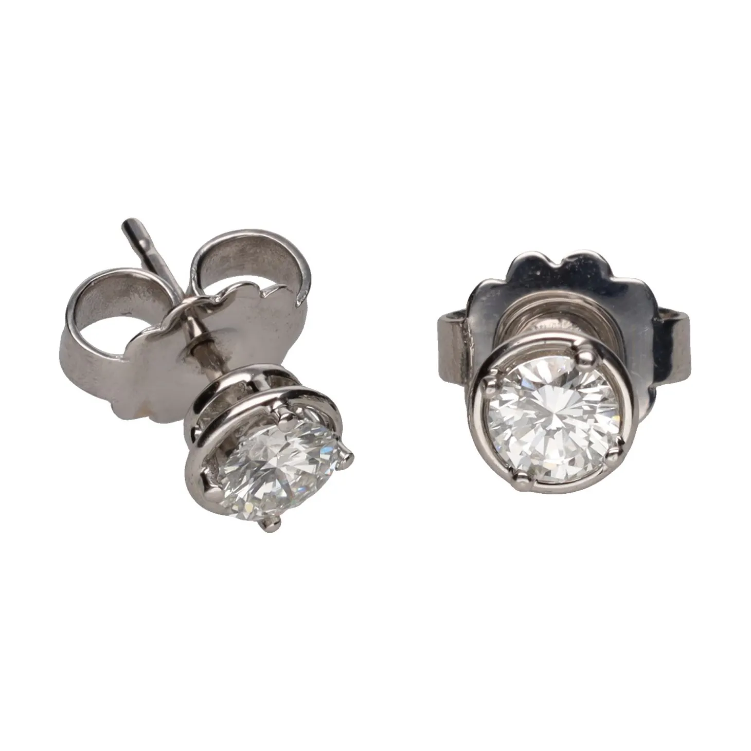 PENDIENTES Pendientes dormilonas en oro blanco con brillantes.