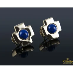PENDIENTES Pendientes en forma de cruz realizados en oro amarillo.