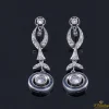 PENDIENTES Pendientes en oro blanco con zafiros y diamantes.