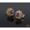 PENDIENTES Pendientes en oro amarillo y rubíes.