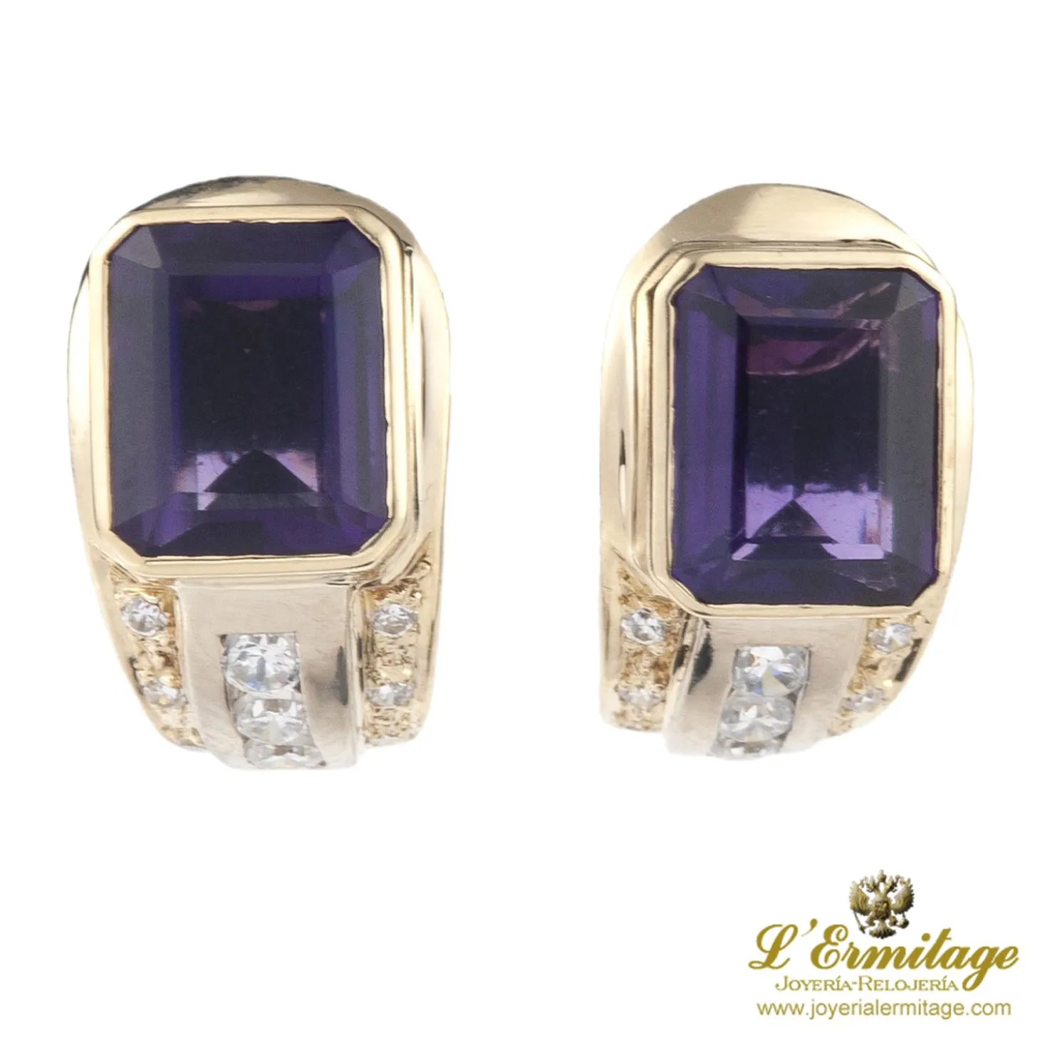 PENDIENTES Pendientes en oro amarillo con amatistas y circonitas.
