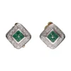 PENDIENTES Pendientes en oro blanco con esmeraldas y brillantes.