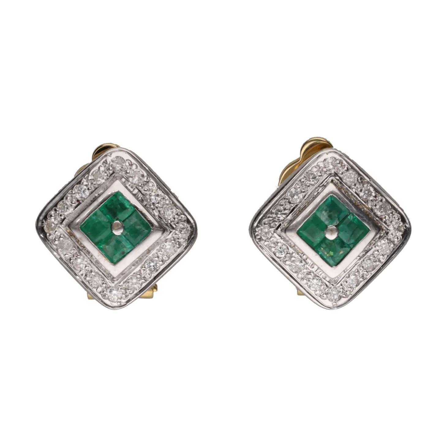 PENDIENTES Pendientes en oro blanco con esmeraldas y brillantes.