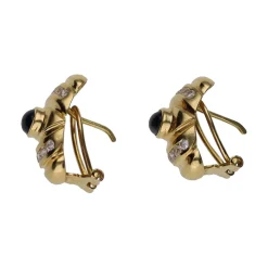 PENDIENTES Pendientes en oro amarillo con zafiros y brillantes.