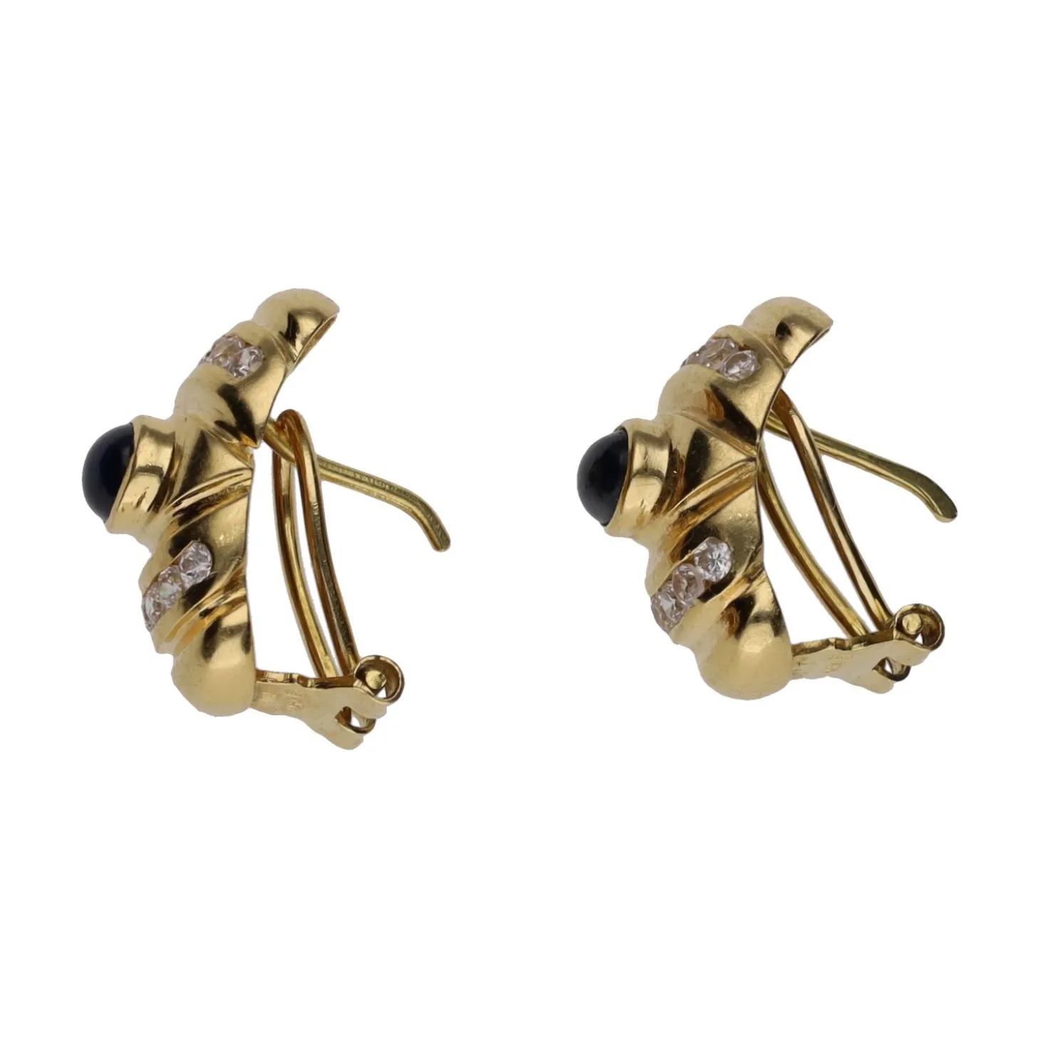 PENDIENTES Pendientes en oro amarillo con zafiros y brillantes.
