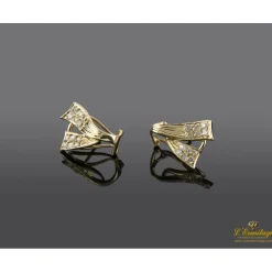 PENDIENTES Pendientes en oro amarillo con brillantes.