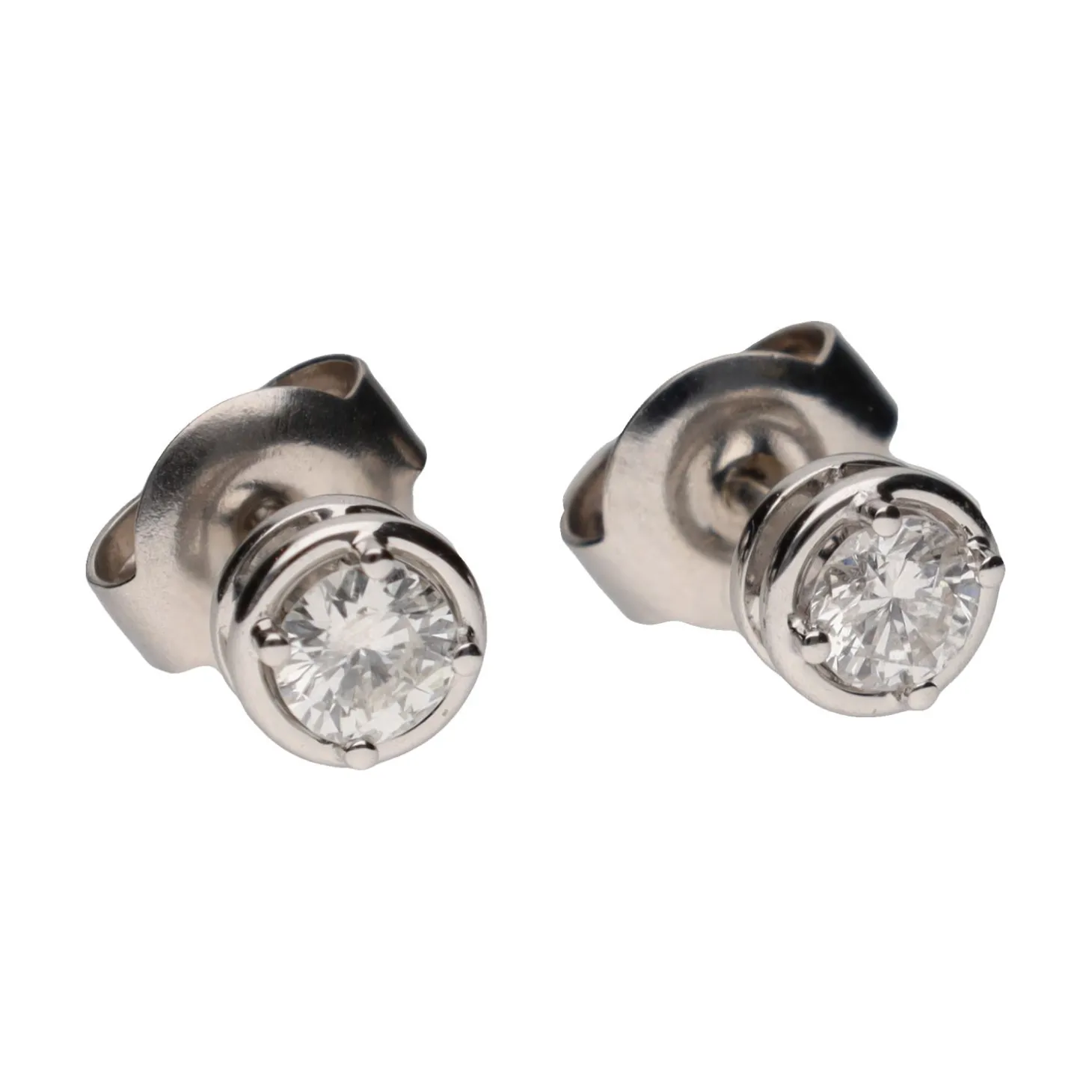 PENDIENTES Pendientes en oro blanco con brillantes.
