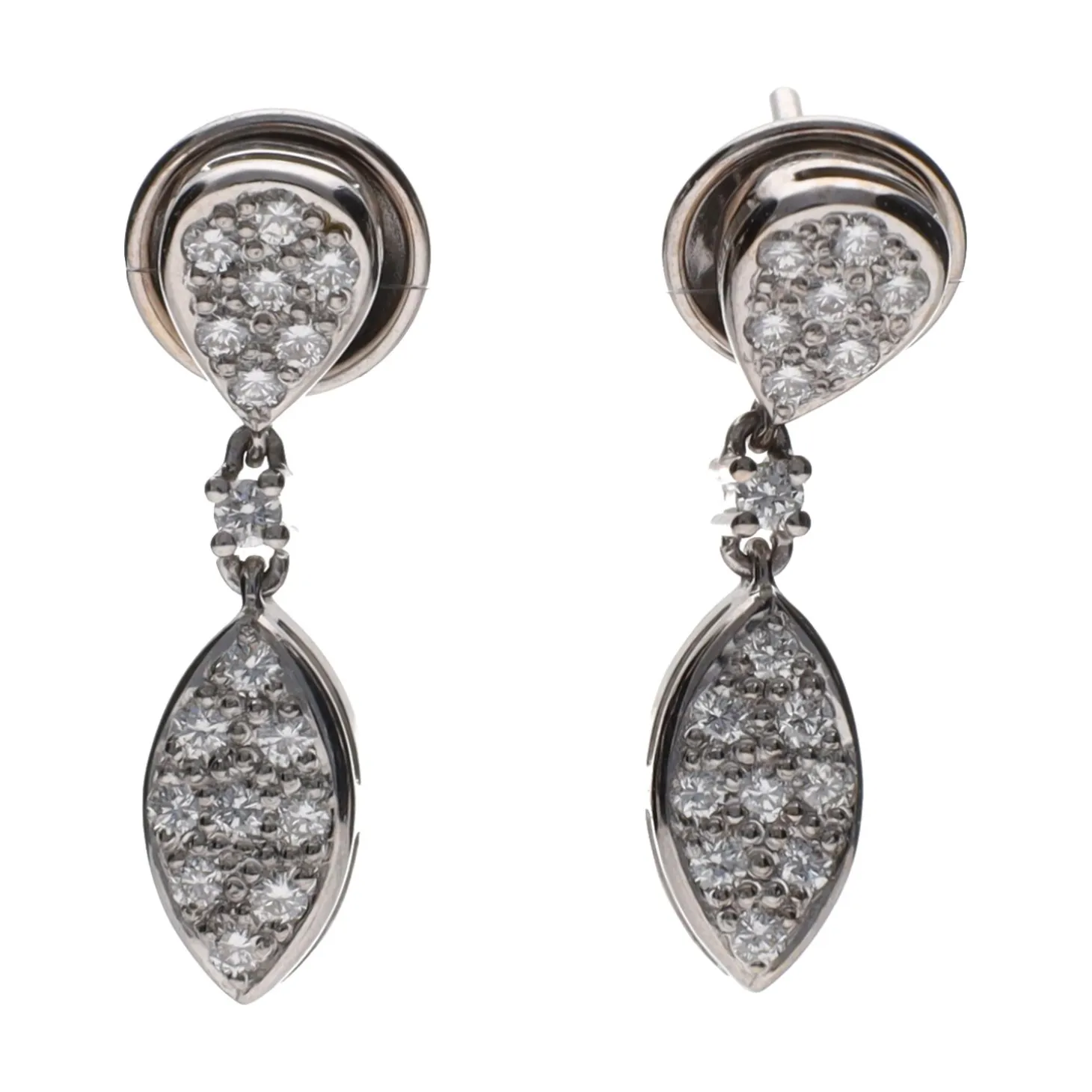 PENDIENTES Pendientes en oro blanco con brillantes.
