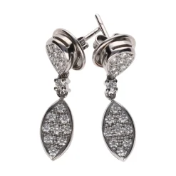 PENDIENTES Pendientes en oro blanco con brillantes.
