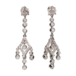 PENDIENTES Pendientes en oro blanco con brillantes.