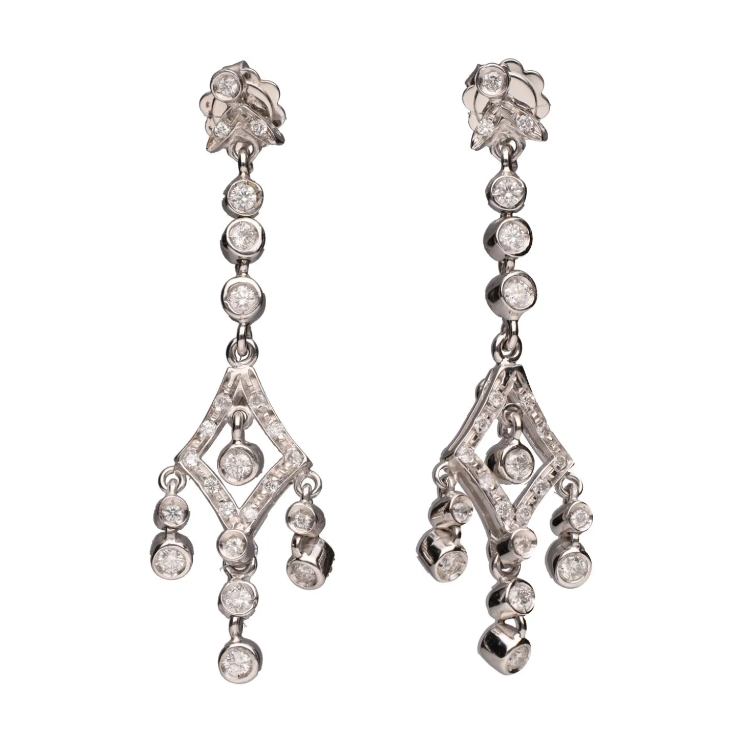 PENDIENTES Pendientes en oro blanco con brillantes.