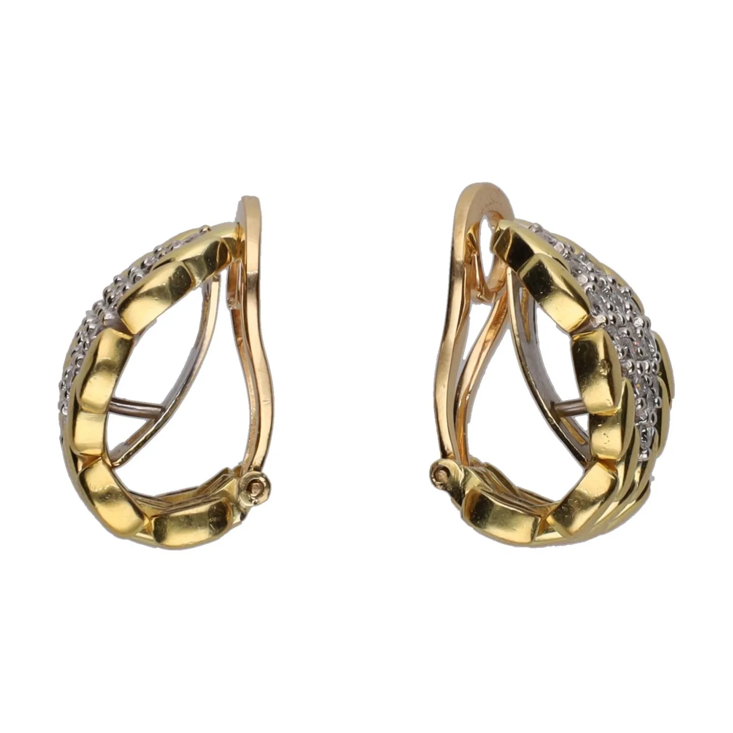 PENDIENTES Pendientes en oro amarillo y brillantes.