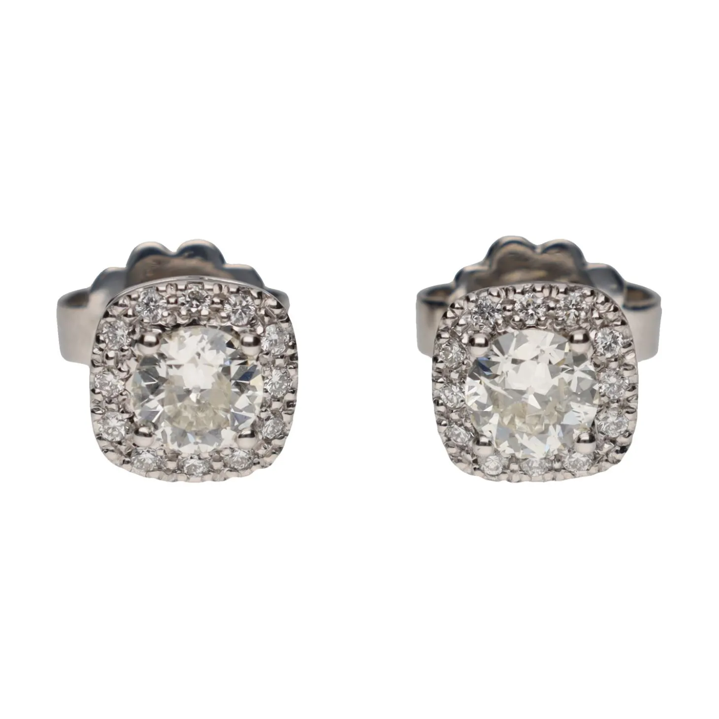 PENDIENTES Pendientes en oro blanco con brillantes.