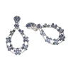 PENDIENTES Pendientes largos realizados en oro blanco con zafiros y brillantes.