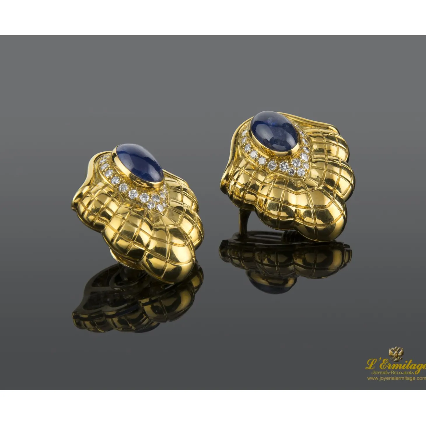 PENDIENTES Pendientes oro amarillo zafiros y diamantes. Diseñados por luis gil.
