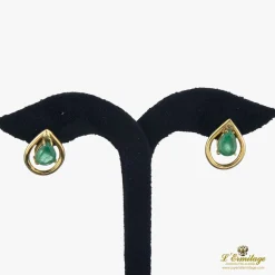 PENDIENTES Pendientes oro amarillo y esmeraldas.