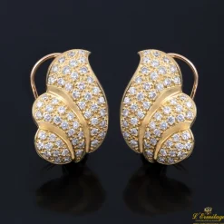 PENDIENTES Pendientes oro amarillo con cuajado de diamantes.