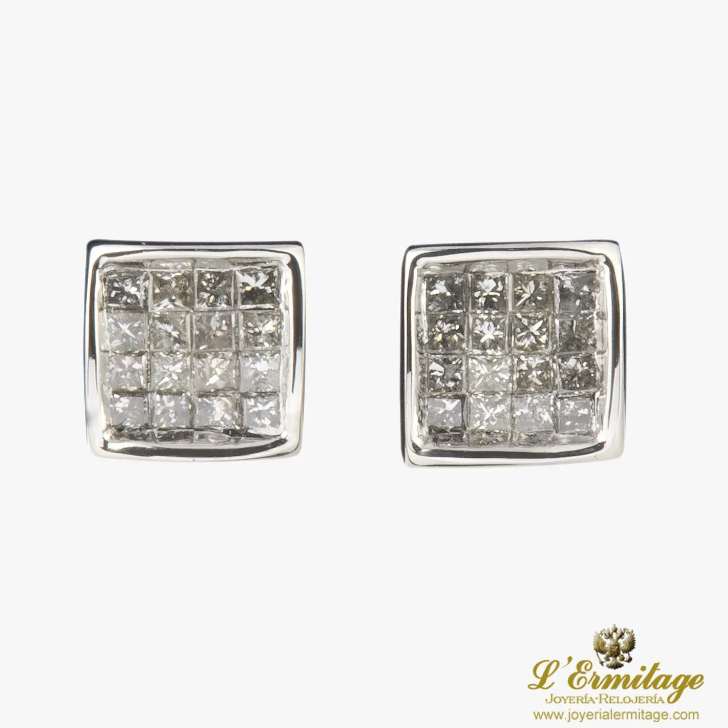 PENDIENTES Pendientes oro blanco con diamantes naturales cierre tuerca a rosca.