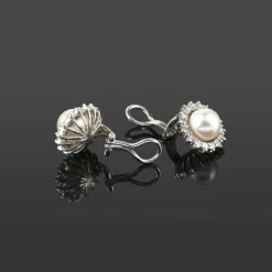 PENDIENTES Pendientes oro blanco perla y orla de diamantes