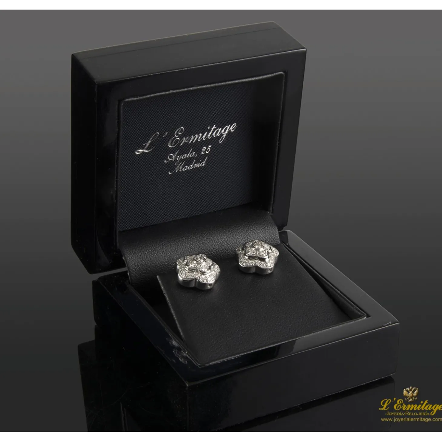 PENDIENTES Pendientes oro blanco y diamantes.
