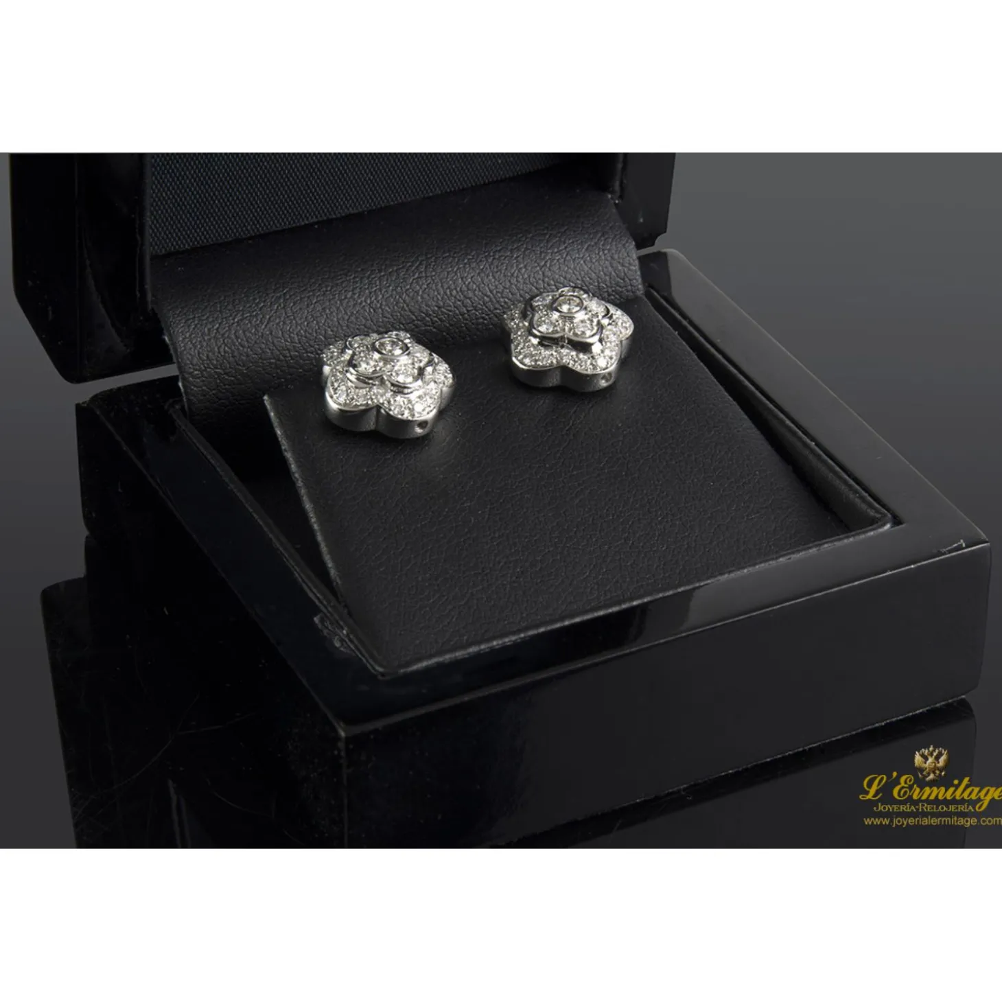 PENDIENTES Pendientes oro blanco y diamantes.