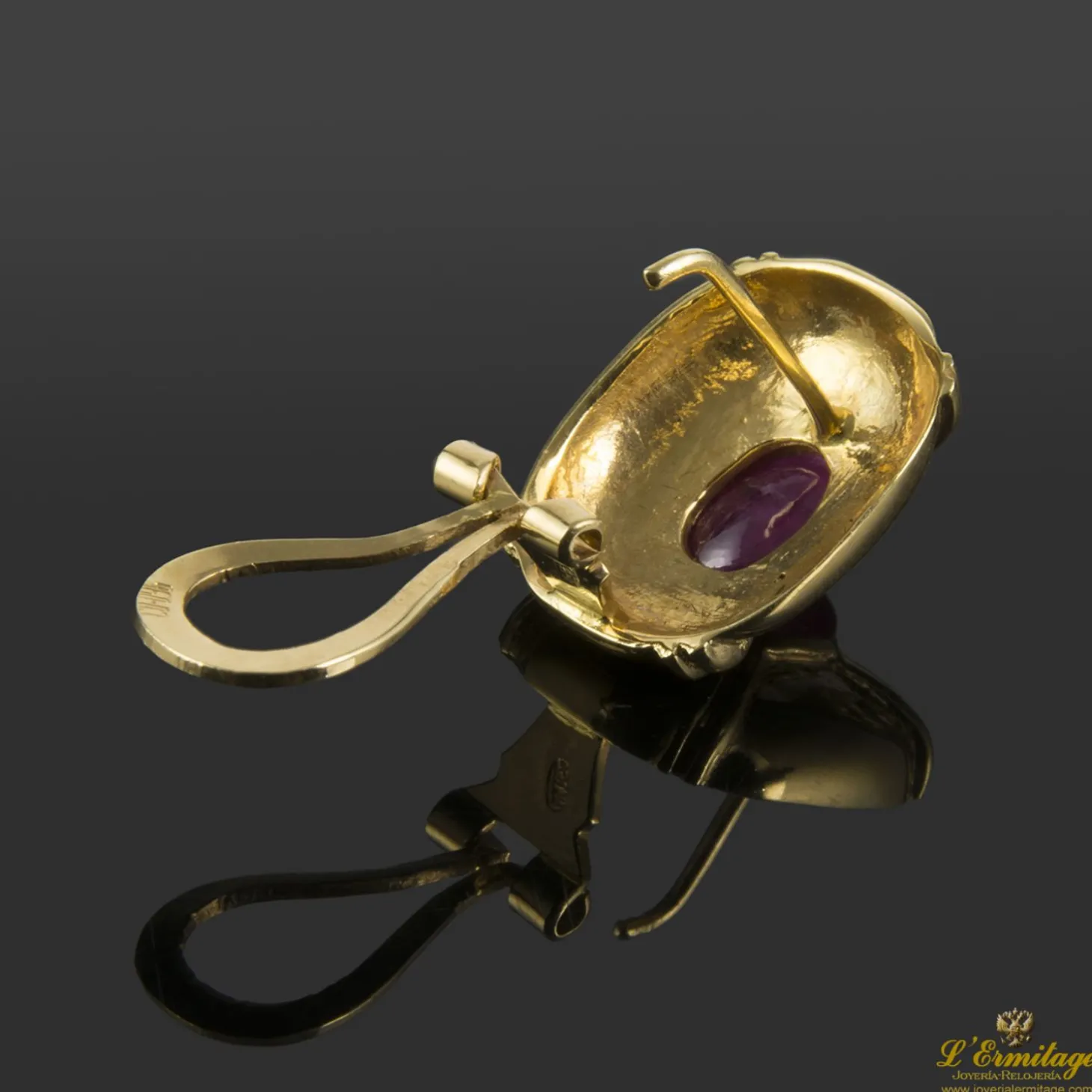 PENDIENTES Pendientes realizados en oro amarillo y rubíes