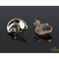 PENDIENTES Pendientes realizados en oro amarillo.