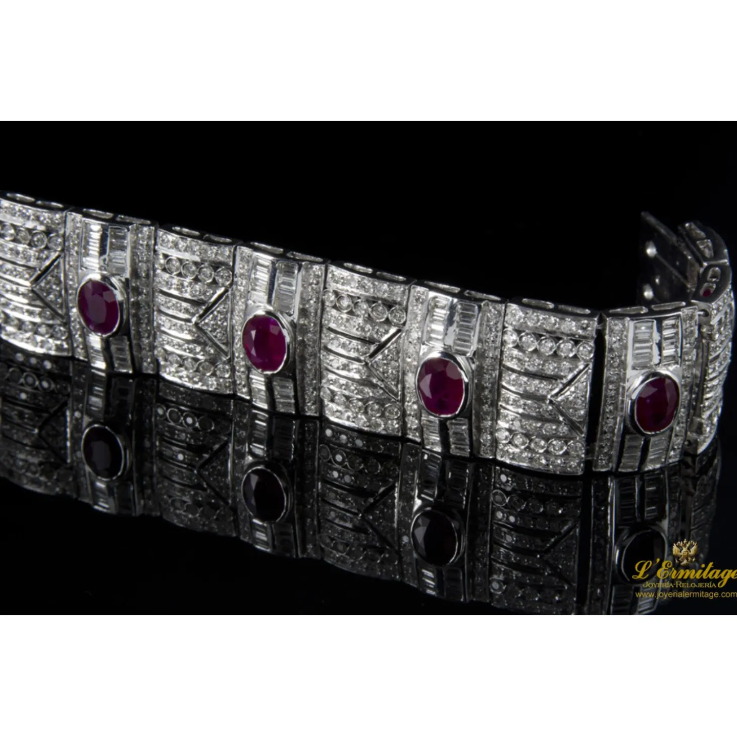 PULSERAS Pulsera ancha oro blanco diamantes y rubíes