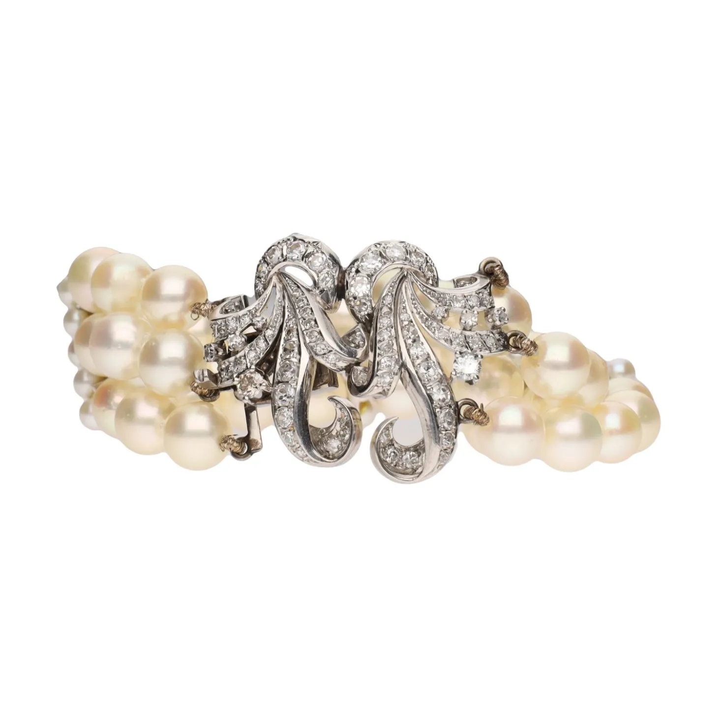 PULSERAS Pulsera de perlas con oro blanco y diamantes.