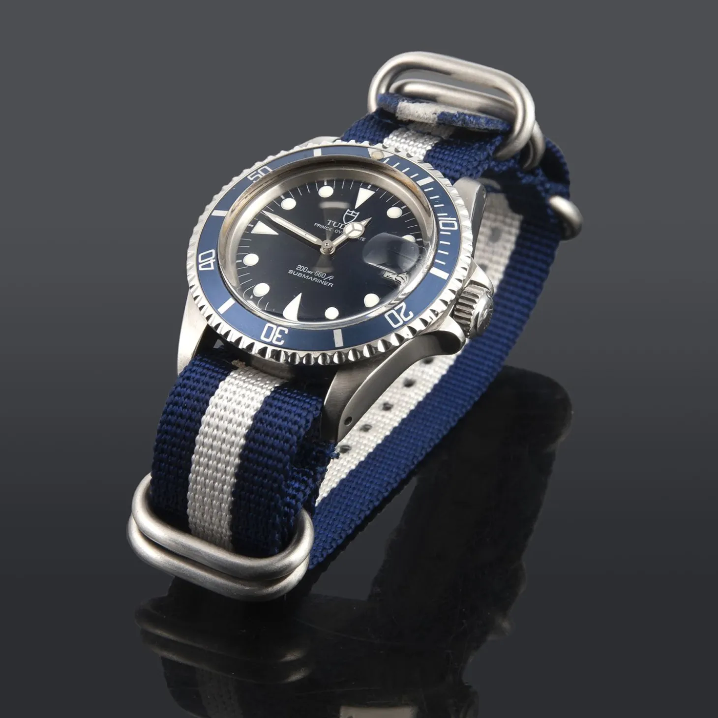 TUDOR Submariner acero 200m.